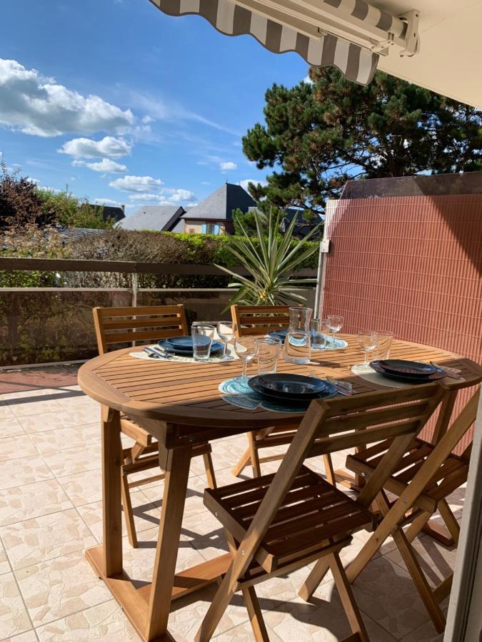 Trouville, Appartement Renove Avec Grande Terrasse Au Calme Exterior foto